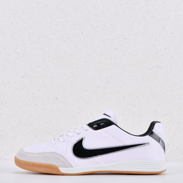 Nike White boots art 7123-2