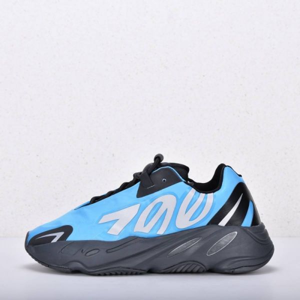 Adidas Yeezy Boost 700 sneakers art 3781